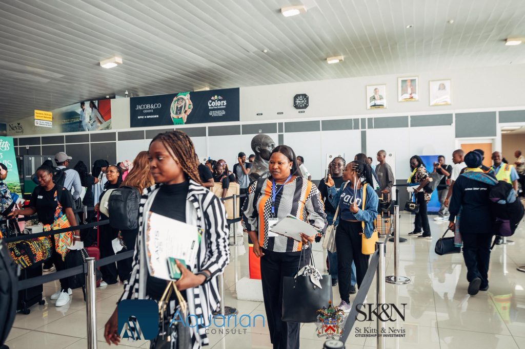 West and Central Africa’s largest airline, Air Peace, has drawn a brand-new arc across the Atlantic. On 12 June 2025, the carrier deployed one of its Boeing 777 aircraft, which lifted off from Abuja’s Nnamdi Azikiwe International Airport and, ten unbroken hours later, touched down at Robert L. Bradshaw International Airport in Basseterre—marking the first-ever Nigerian dateline on St Kitts and Nevis’s arrivals board.

The milestone service was arranged for the Afri-Caribbean Business Expo in the Eastern Caribbean, conveying delegations from Nigeria and underscoring the airline’s growing trajectory and strategic foray into the global market. The conference, curated by Aquarian Consult—an Abuja-based management-consulting and human-capital-development firm—anchors the five-day Afri-Caribbean Business Expo (ACBE), running from 12 to 17 June 2025 in Basseterre. The expo is the direct follow-up to Aquarian Consult’s inaugural Africa-Caribbean Investment Summit (AACIS 2025), held in March 2025, where the Prime Minister of St Kitts and Nevis, a full ministerial delegation, and former President of Mauritius, H.E. Dr Ameenah Gurib-Fakim, convened with other distinguished guests. At AACIS ’25, two memoranda of understanding—one in agriculture and one in the creative economy—were signed, laying the cornerstone for a transatlantic bridge that the ACBE now seeks to strengthen.

Delegates in Basseterre include representatives of Nigeria’s Federal Ministry of Agriculture and Food Security, the Nigerian Investment Promotion Commission (NIPC), and the Nigerian Export-Import Bank (NEXIM), alongside St Kitts and Nevis’s Ministries of Agriculture and Small Business, Creative Economy, and Sports. Their shared mandate: foster deeper trade and investment ties between Africa and the Caribbean and turn signed agreements into tangible projects.

The St Kitts and Nevis flight is the airline’s third foray into the Caribbean in five years. On 21 December 2020, the carrier operated an 11-hour flight from Lagos to Montego Bay, establishing the first non-stop link between Nigeria and Jamaica and showcasing the long-range potential of Air Peace’s then-new triple-seven fleet. On 5 August 2023, another Boeing 777 carried investors and carnival-goers from Lagos to V.C. Bird International Airport in Antigua and Barbuda, earning Air Peace the distinction of being the first Nigerian airline to land in the twin-island state. Now, with the 12 June 2025 service to St Kitts and Nevis, the airline has completed a triad of firsts, establishing direct access to three key Caribbean territories.

The flight relied on one of Air Peace’s two Boeing 777 aircraft, which also sustain the airline’s daily Lagos–London Gatwick schedule launched on 30 March 2024—another historic achievement for a private Nigerian carrier. Chairman and CEO Dr Allen Onyema has hinted that more long-haul aircraft are on the way. In April 2024 he told Arise TV that the airline is finalising acquisitions that will underpin the Abuja–London route, as well as planned services to Houston and New York.

With the St Kitts success logged, Air Peace’s resounding theme rings clear: “Nigeria to the world—no stops, no limits.” The Abuja–St Kitts flight is more than a one-off achievement; it is another proof-point in Air Peace’s steady bid to transform itself from a regional champion into a global contender, carried aloft on the wings of Africa’s most populous nation.